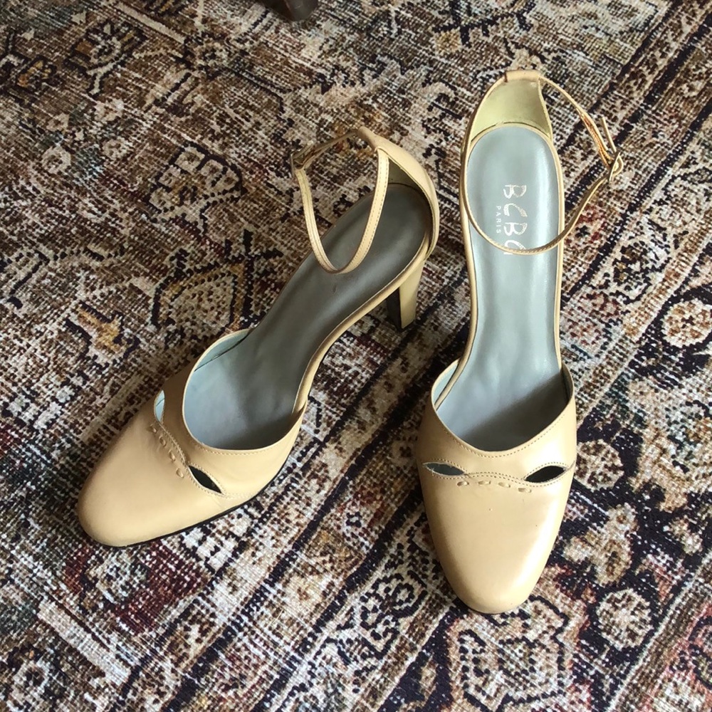 Like New BCBG Paris leather heels - sz 7